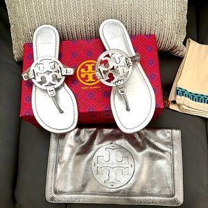Tory Burch silver set Miller sandal & matching envelope clutch